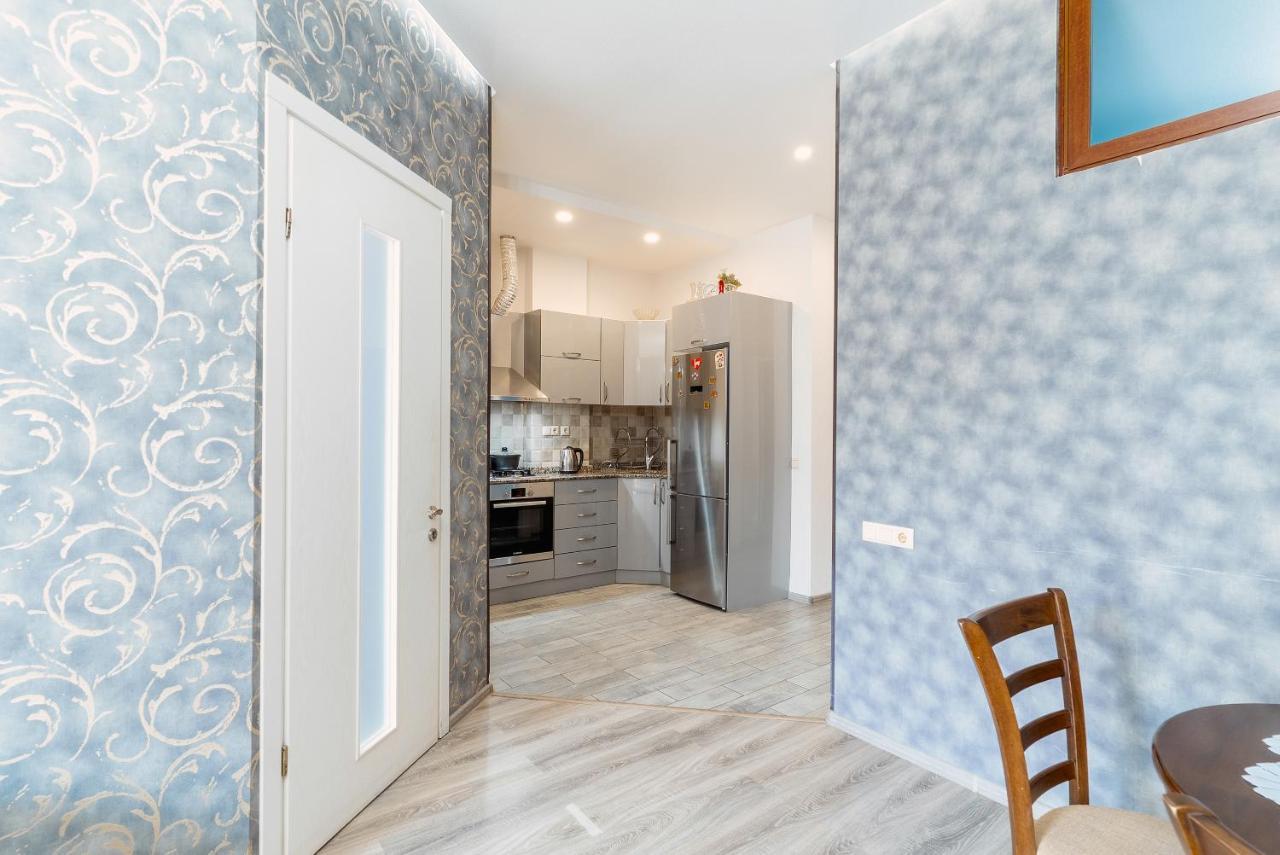 Nice Batumi Apartment Екстер'єр фото