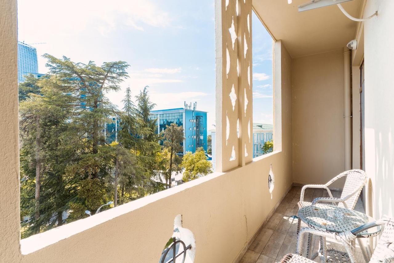Nice Batumi Apartment Екстер'єр фото