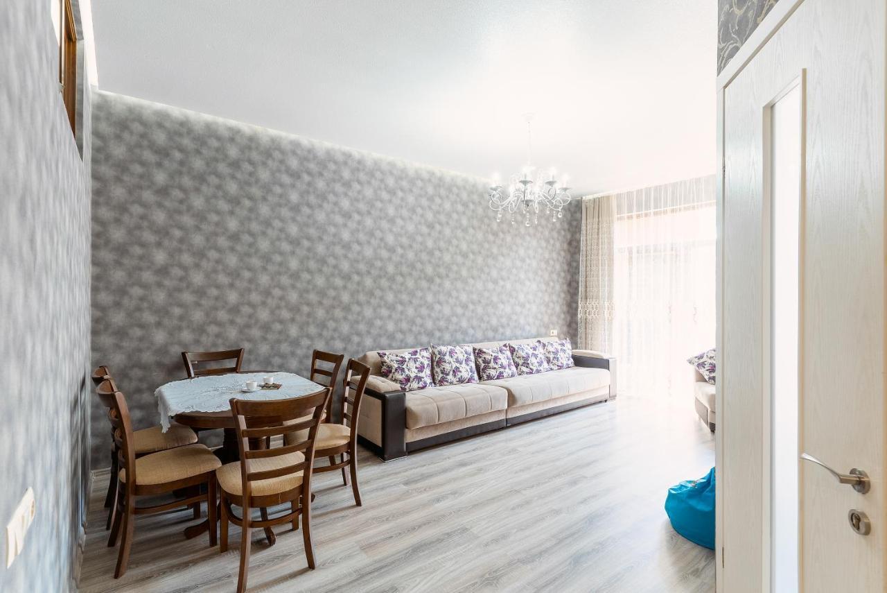 Nice Batumi Apartment Екстер'єр фото